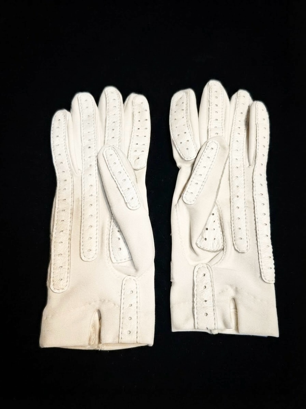 vintage Aris Isotoner "The Original" women's one-size gloves